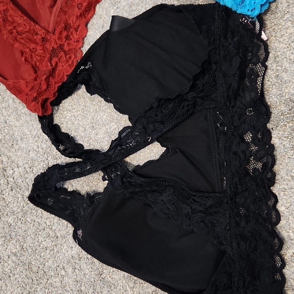 Bralets.  Set of 3 - Picture 6 of 12